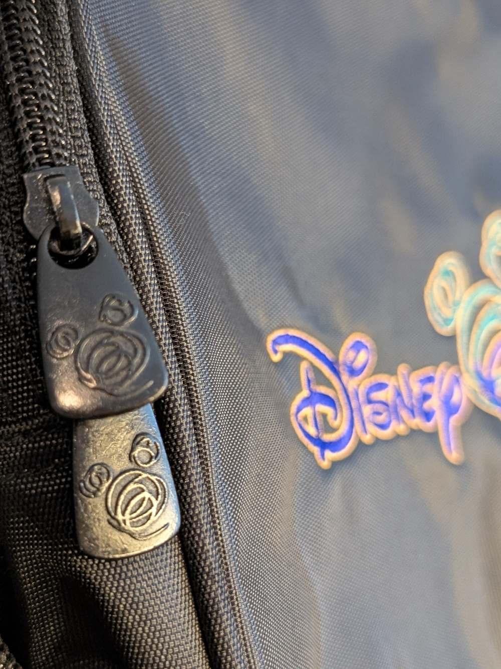 Vintage DisneyQuest Backpack - Rare Disney Parks Retro 90s - Picture 3 of 6
